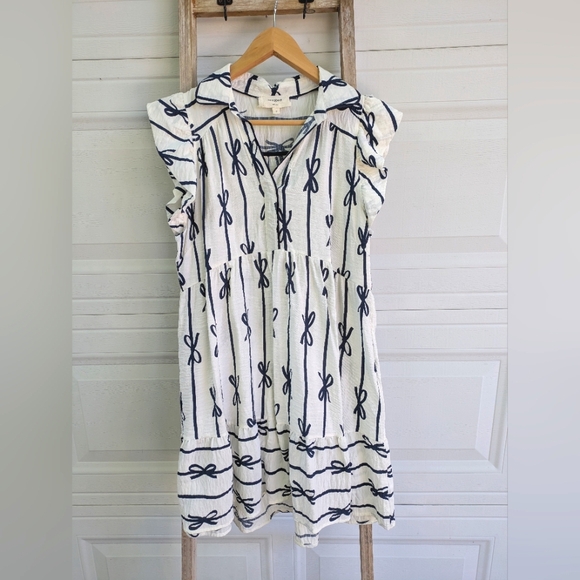 Umgee White and Blue Patterned Women's Dress - Picture 2 of 5